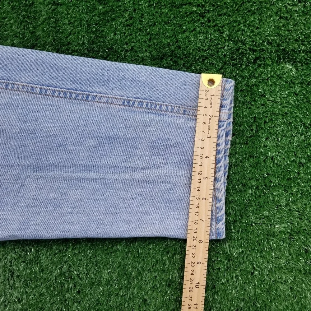Vintage Levi's 570 Jeans Mens 32x32 Light Blue Baggy Fit Denim  90s